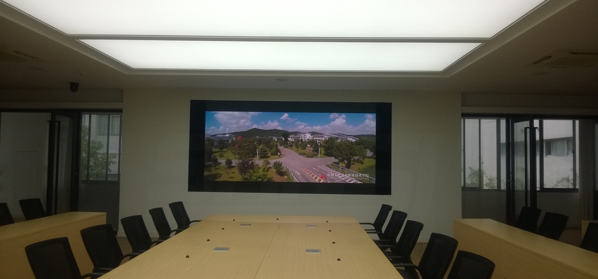 蘇州工藝美術職業技術（shù）學院室內全彩顯示屏（píng）