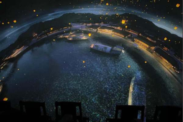 虹橋球幕影院：觀眾“穿過虹橋，球（qiú）幕的影片（piàn）將會轉為夜景