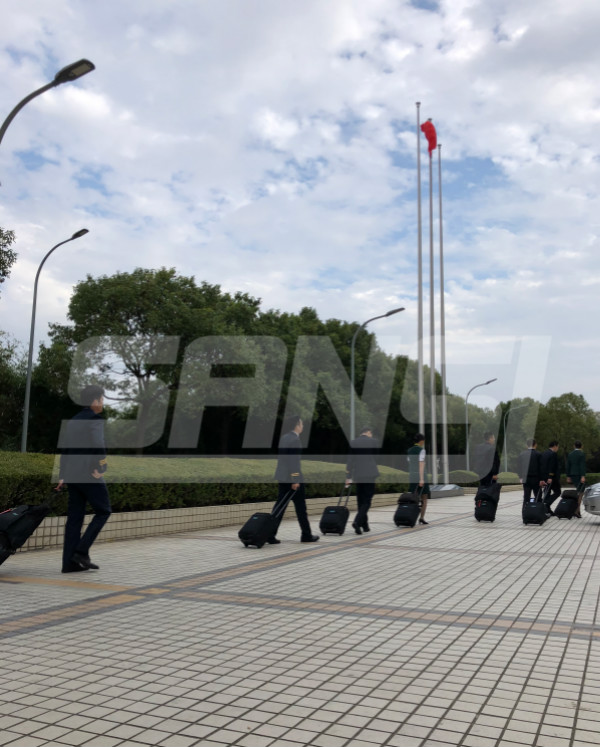 99精品国产兔费观看久久99上海浦東機（jī）場照（zhào）明路燈