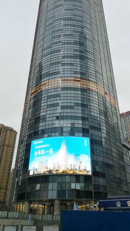 約（yuē）223.8㎡ 青島國際航運中心LED弧形屏