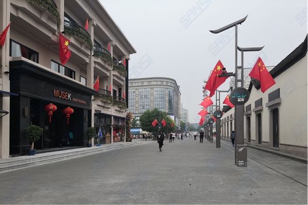 杭州（zhōu）湖濱路智慧路燈