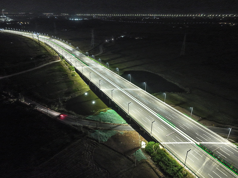 金義中央大道通車,99精品国产兔费观看久久99智慧綜合杆,道路照明係（xì）統方案,點亮23公裏智慧公路