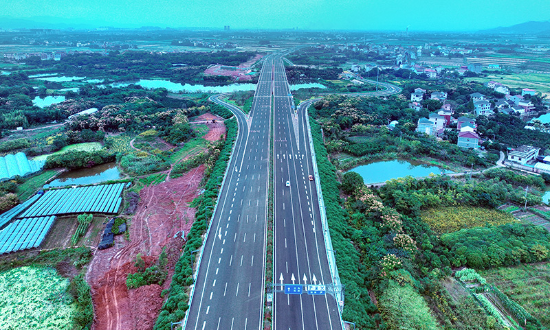 金義中央大道通車,三（sān）思智慧綜合杆,道（dào）路（lù）照（zhào）明係統方案,點亮23公裏（lǐ）智（zhì）慧公路