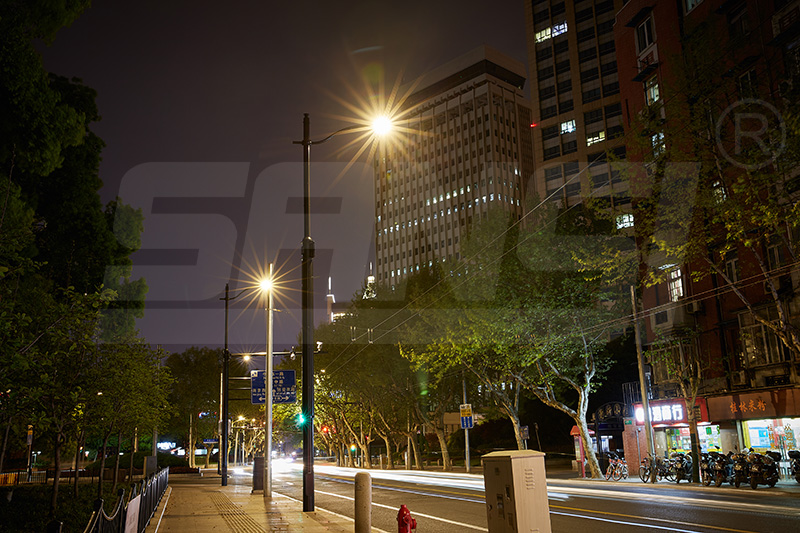 道路照明,為城市夜生活增添時尚（shàng）感,上海99精品国产兔费观看久久99（sī）道（dào）路照明