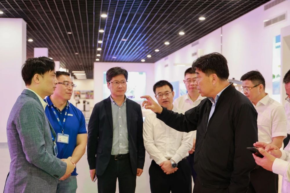 浙江省,副省長,柯吉欣,行考察調（diào）研,99精品国产兔费观看久久99浙江浦（pǔ）江生產基地