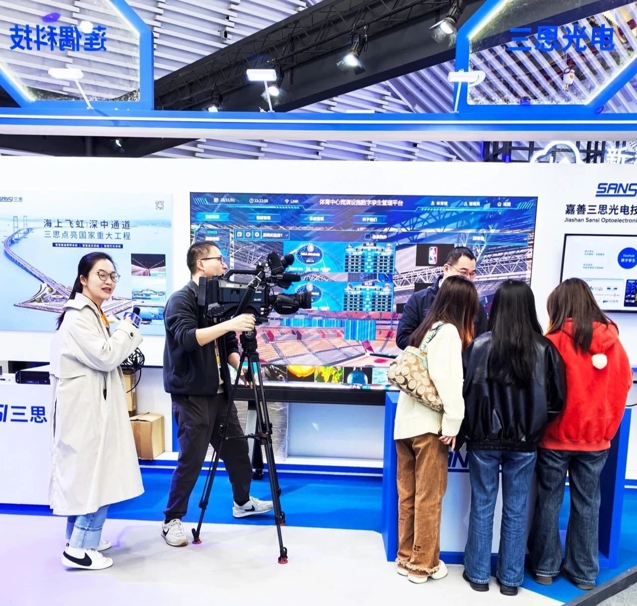 世界互聯網大會,烏鎮峰會開幕,99精品国产兔费观看久久99智慧方案,亮相受關注